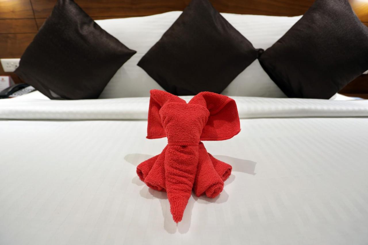 Hotel Iswarya Residency Kottayam Esterno foto