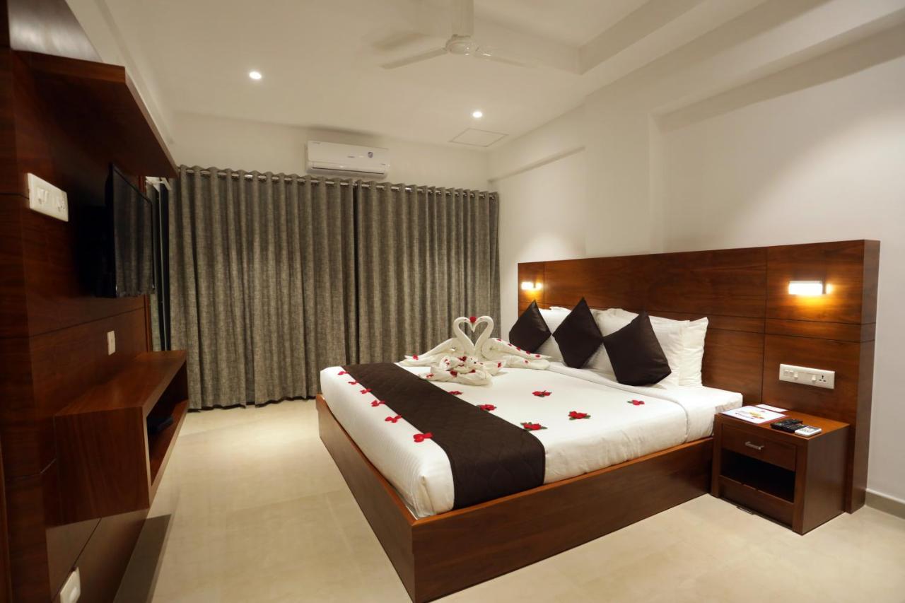 Hotel Iswarya Residency Kottayam Esterno foto