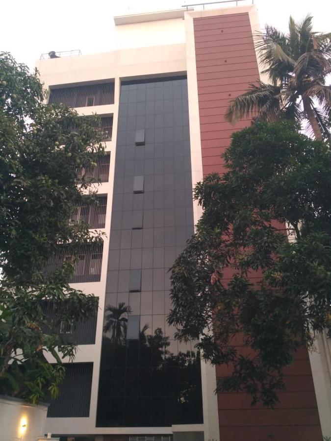 Hotel Iswarya Residency Kottayam Esterno foto