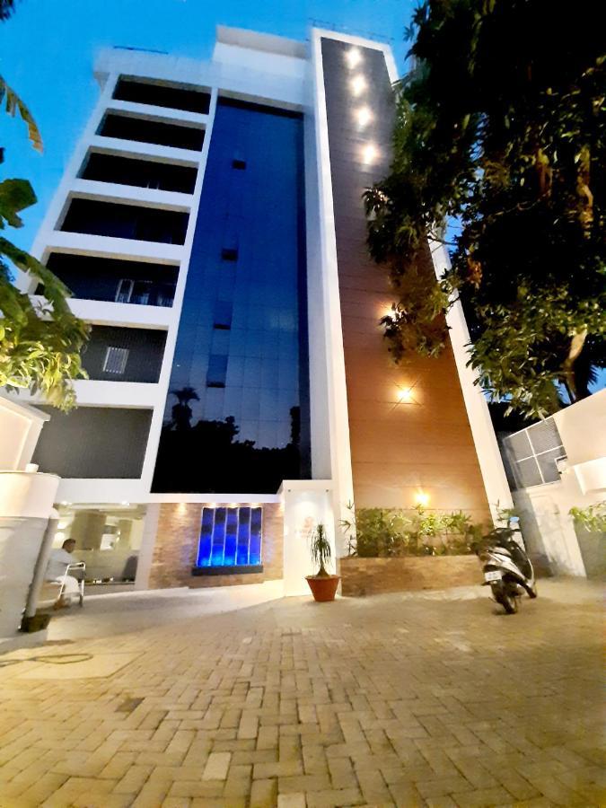 Hotel Iswarya Residency Kottayam Esterno foto