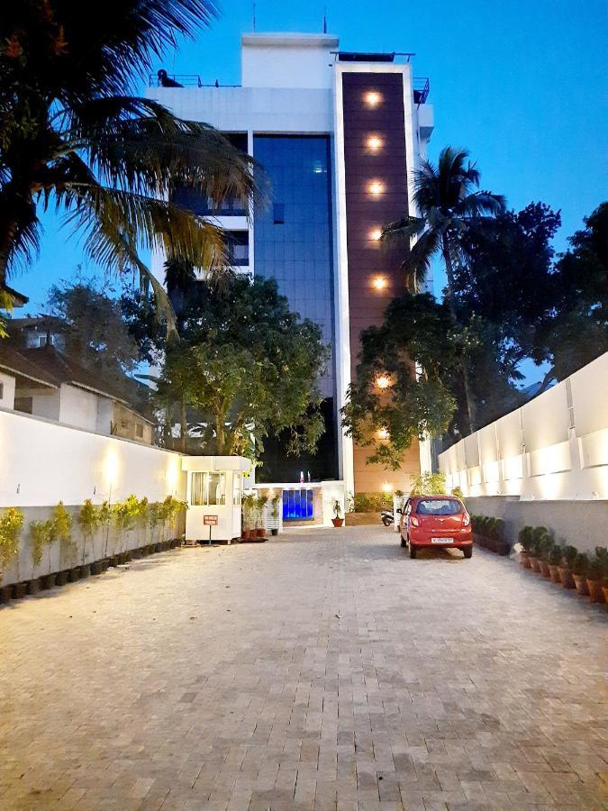 Hotel Iswarya Residency Kottayam Esterno foto