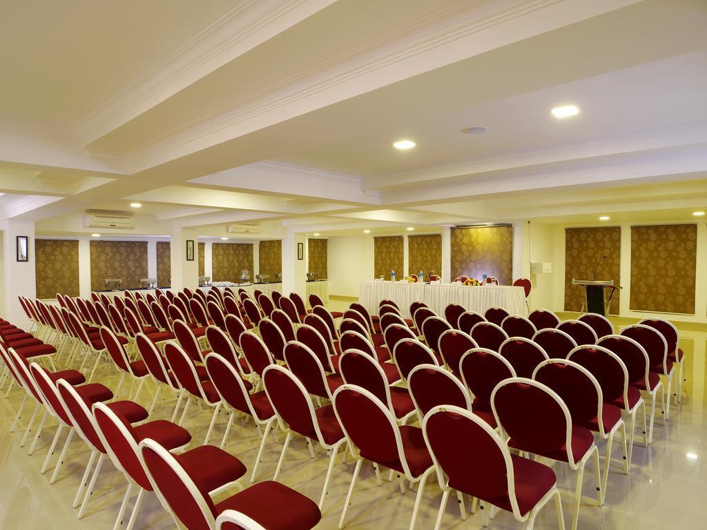 Hotel Iswarya Residency Kottayam Esterno foto