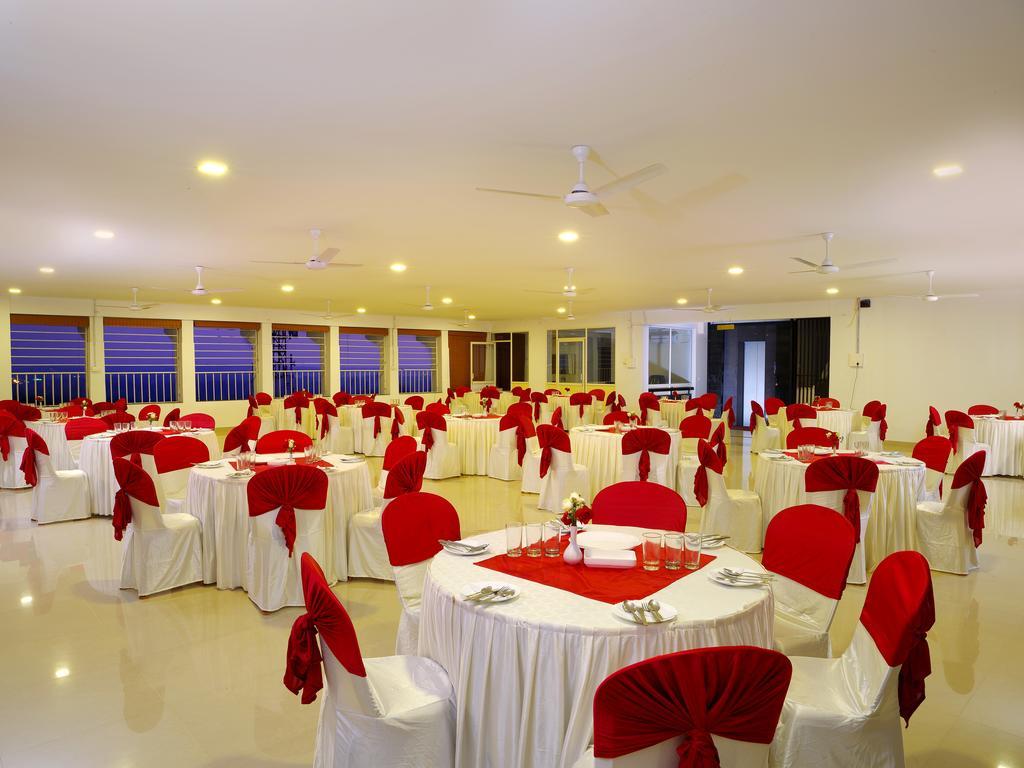 Hotel Iswarya Residency Kottayam Esterno foto