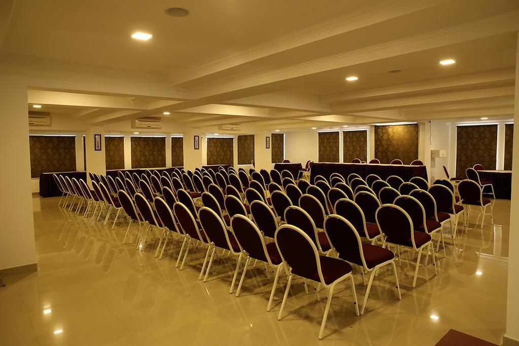 Hotel Iswarya Residency Kottayam Esterno foto