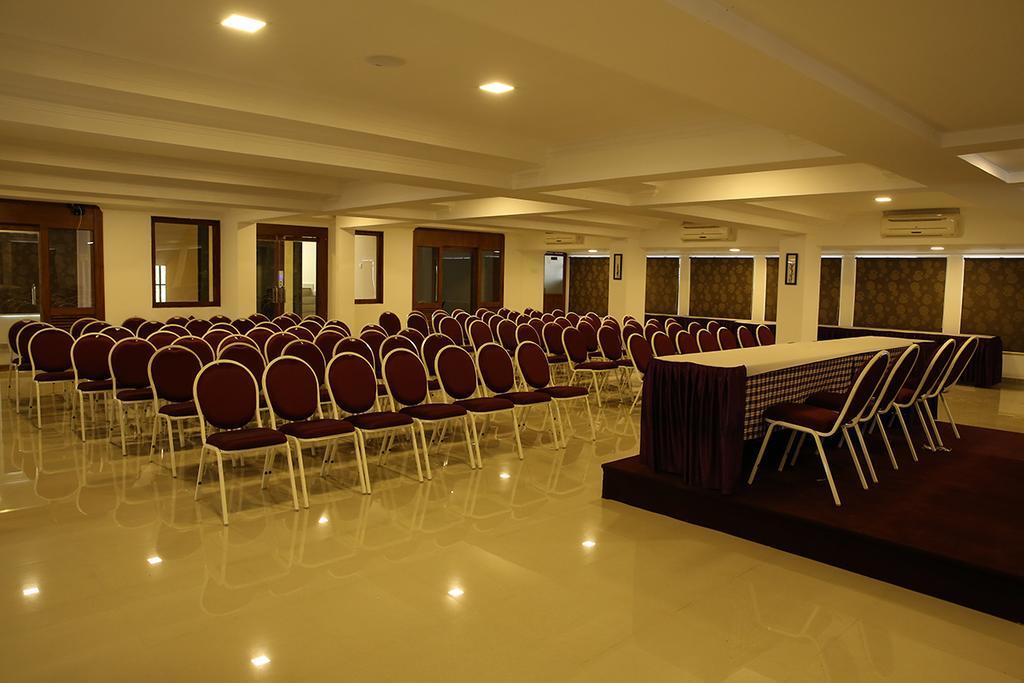 Hotel Iswarya Residency Kottayam Esterno foto